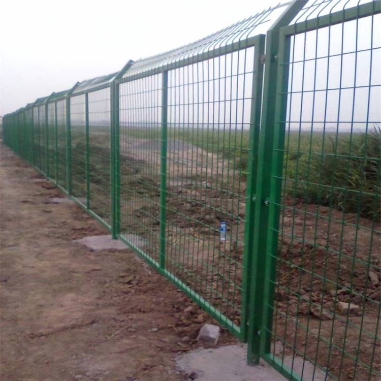 廣西慕源框架護欄網廠家 優質鐵絲網圍欄，守護安全防護網